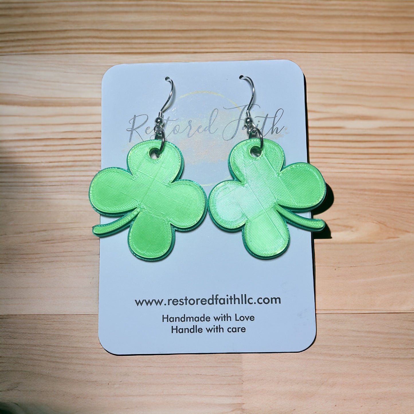 Single clover dangle