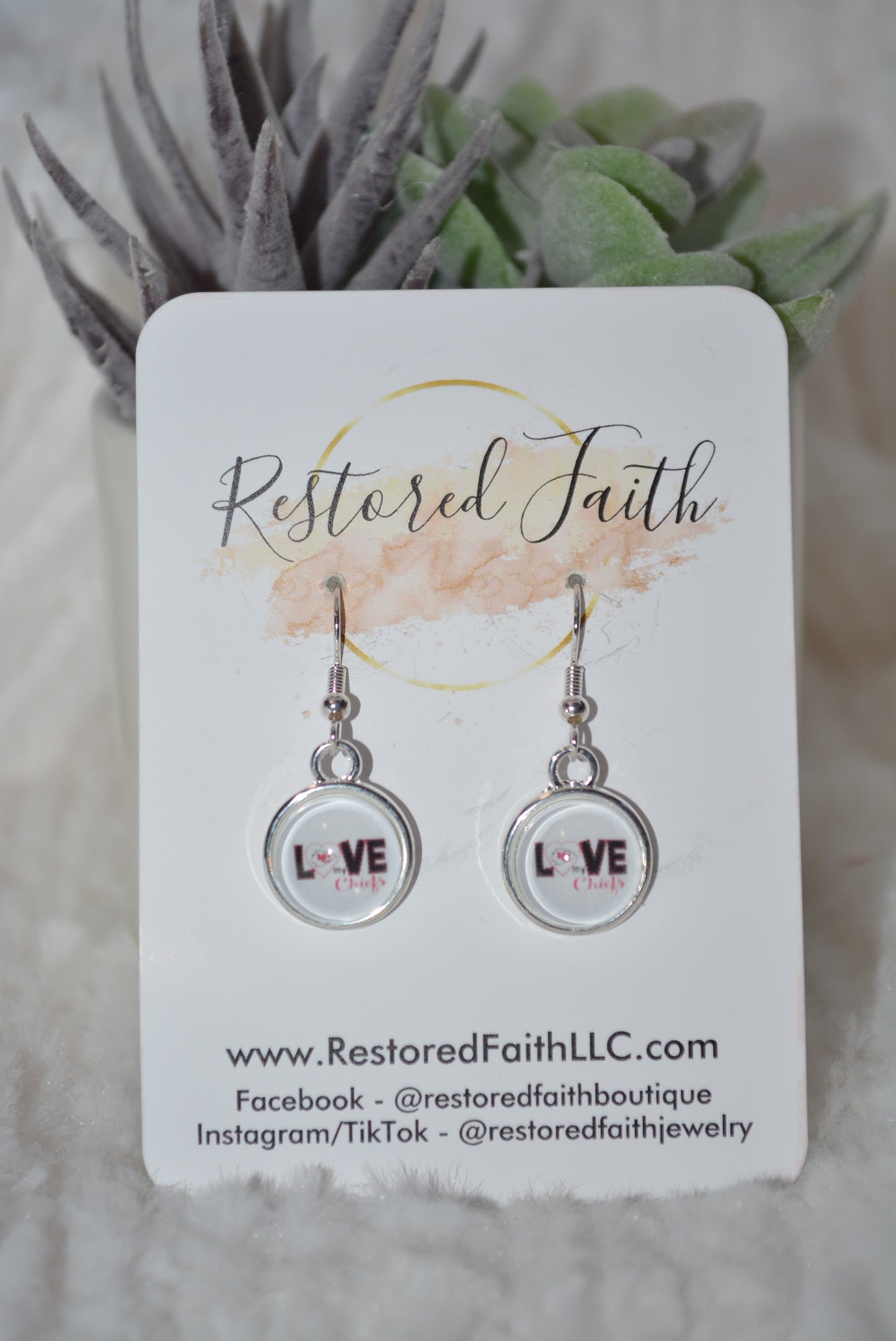 Chiefs Cabochon dangles